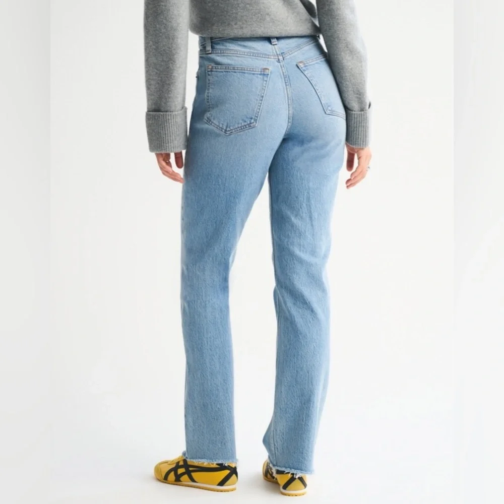 Abercrombie & Fitch The 90/ Slim Straight Ultra High Rise Jeans 31/12 Short - Picture 2 of 15